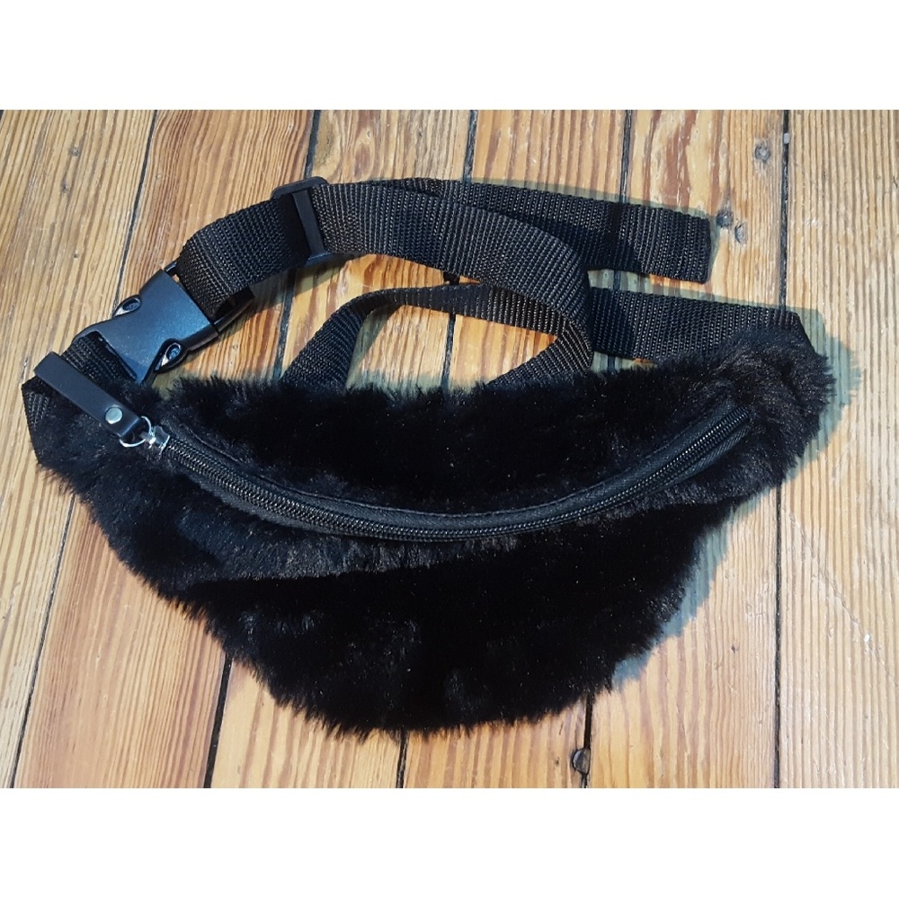 🆕️ Faux Fur Fanny Pack